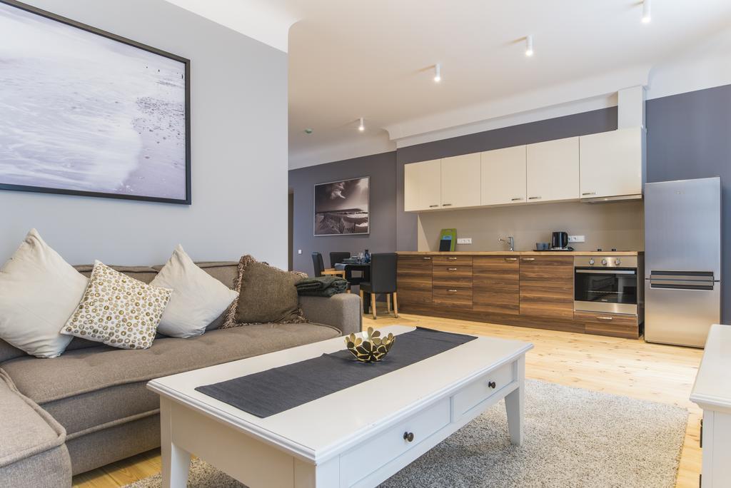 Colonel Suites & Apartments Ryga Zewnętrze zdjęcie